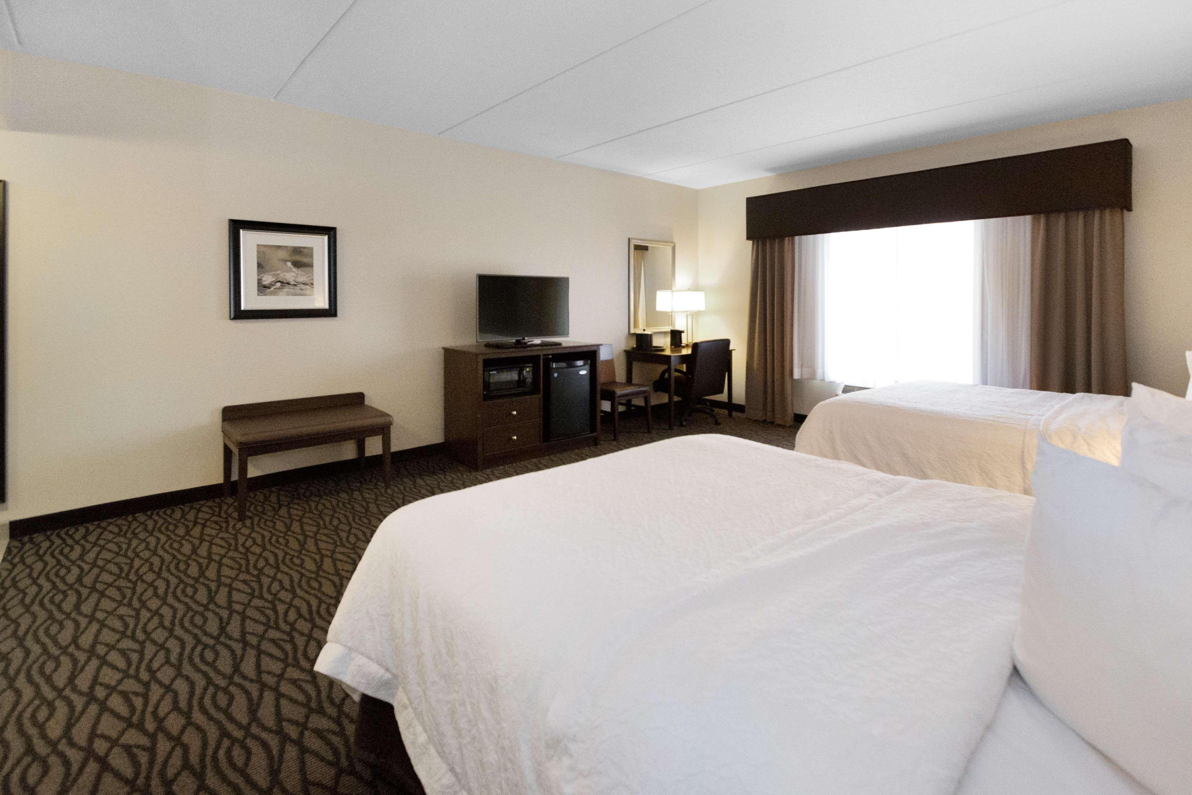 Hampton Inn Батлер Экстерьер фото