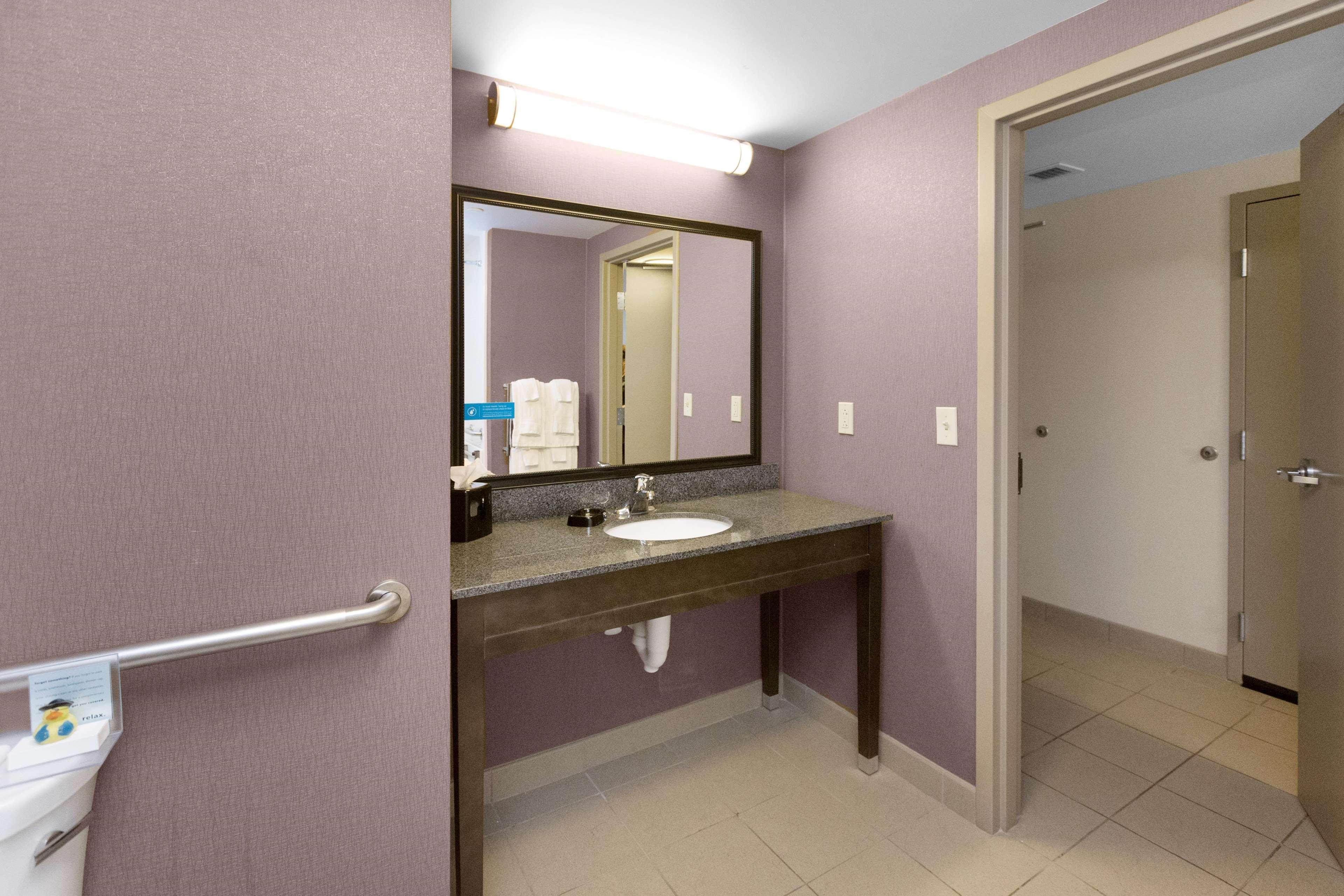 Hampton Inn Батлер Экстерьер фото