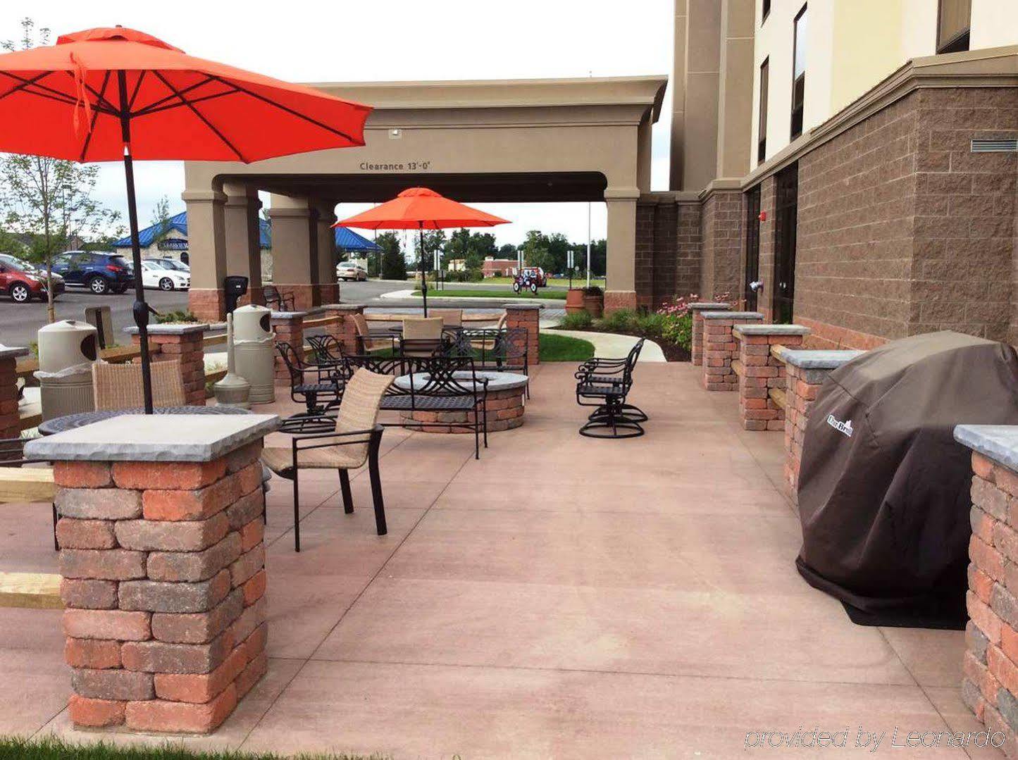 Hampton Inn Батлер Экстерьер фото