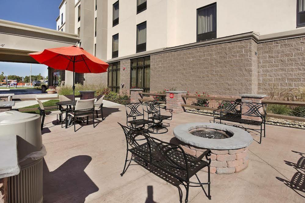 Hampton Inn Батлер Экстерьер фото